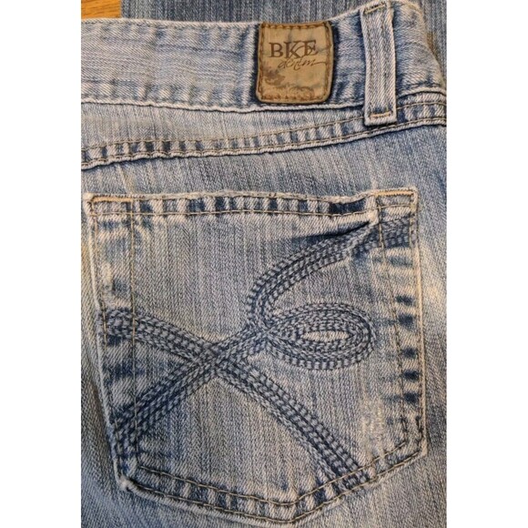 BKE Culture Jeans Women's 31 x 29.5 Blue Stretch Bootcut Whiskering Distressed - Picture 8 of 8